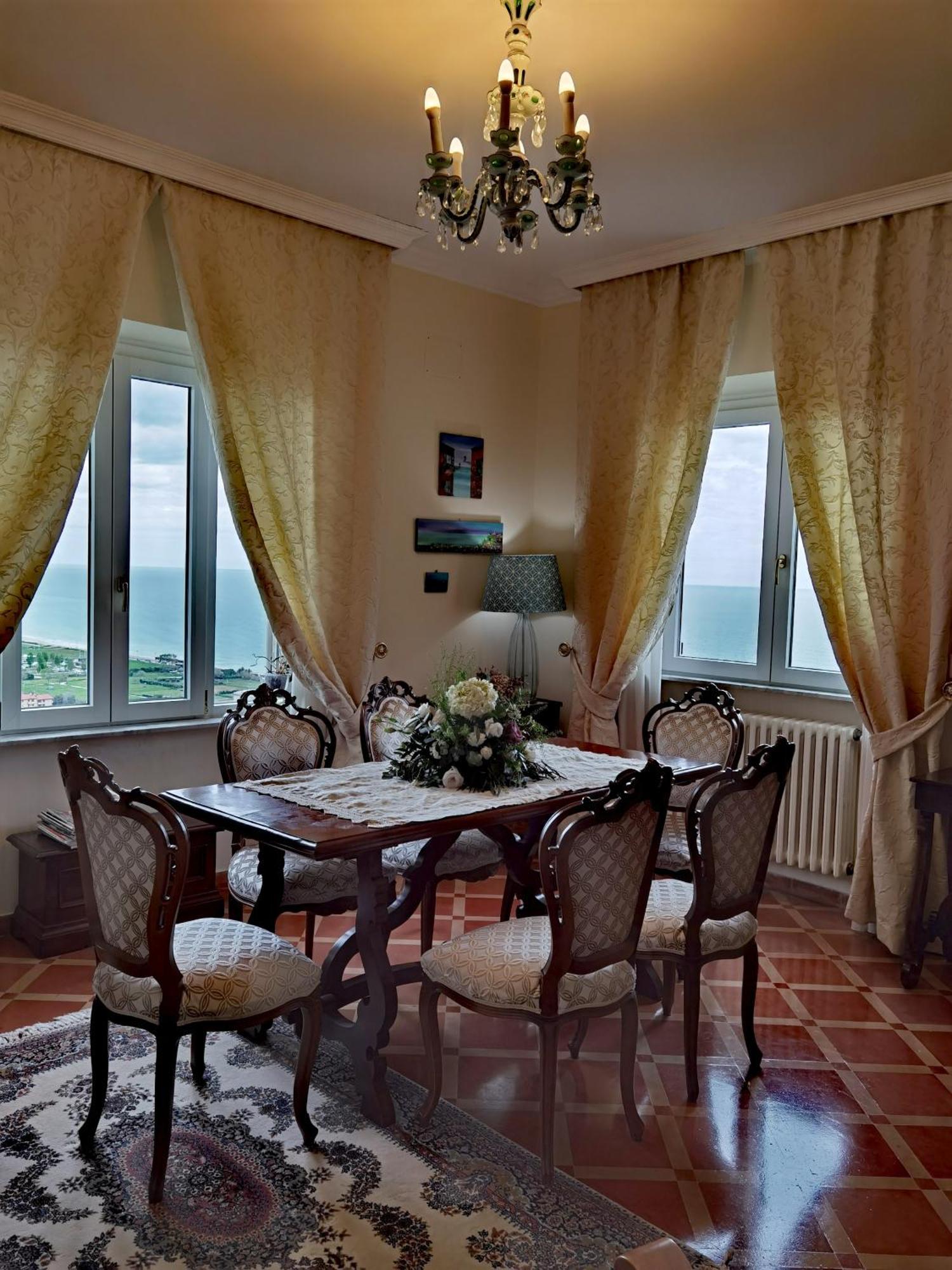 La Casa Di Torre Di Palme * Marina Palmense